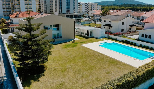 Regina Beach - Villa with Private Pool - Praia da Amorosa in Viana do Castelo