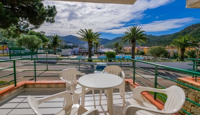 Rescator Resort 210 - One Bedroom Apartment, Sleeps 4 in Roses