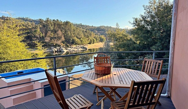 Riverfront House with Private Deck & Nature Views in Vimieiro