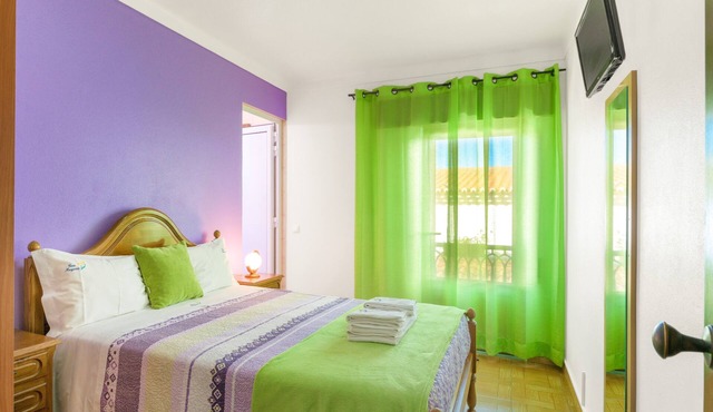 Room 'Quarto Lilás' with Balcony and Wi-Fi in Odeceixe