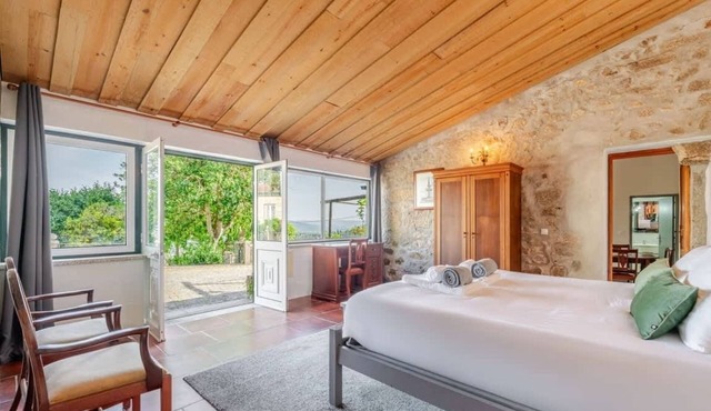 Roses House at Fountain Retreat I Pool & Sports in Viana do Castelo