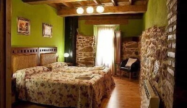 Rustic getaway in Casas Del Monte for 4 people in Casas del Monte