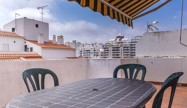 Serra Green Apartment, Close to beach, charcoal grill in Armação de Pêra