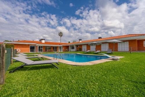 Solar de Prado - by Proguest in Portela