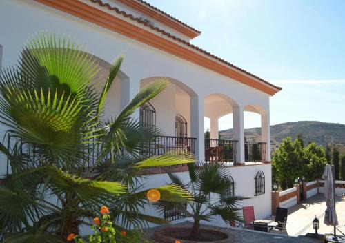 Spacious Villa with Exceptional Views in Malaga in Casarabonela