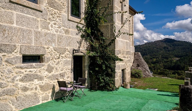 Studio Apartment 'Quinta Do Bairro -' with Mountain View, Shared Pool and Wi-Fi in Rossas