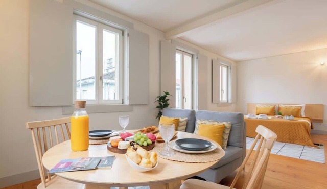 Studios & Spacious T4 with Garden by HostWise in Azurém