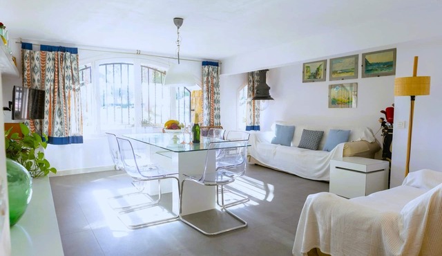 Suitur beachfront apartment Roc de Sant Gaietà in Roda de Berà