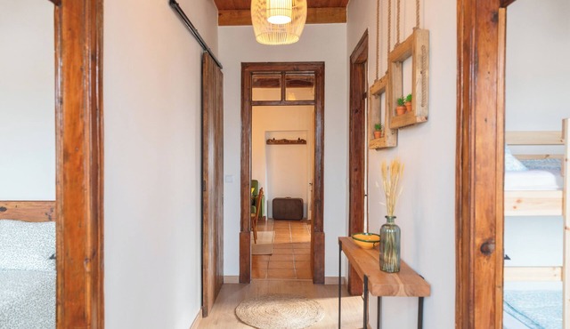 The Centenaria - Rustic and Cozy Villa with Jacuzzi (optional) in Regueira de Pontes