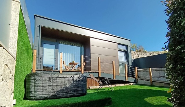Tiny Home 'Refúgio D'Aguiar' with Mountain View, Wi-Fi, and Air Conditioning in Aguiar da Beira
