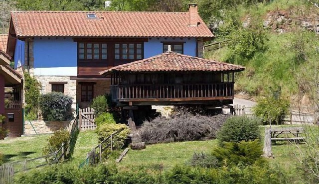 Traditional Asturian Country Cottages in the Heart of Asturias in Nava