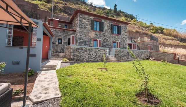 Typical Madeiran house with every comfort in Ribeira Brava