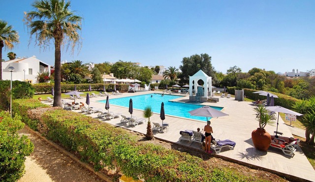 Vacation Home 'Quinta Velha Village 134" with Balcony, Shared Pool & A/C in Cabanas de Tavira