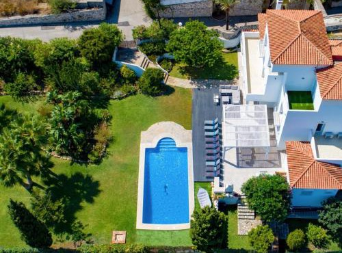 Villa de Lujo Elegante en Marbella con Jardín Exuberante - ES-175-42 in Marbella