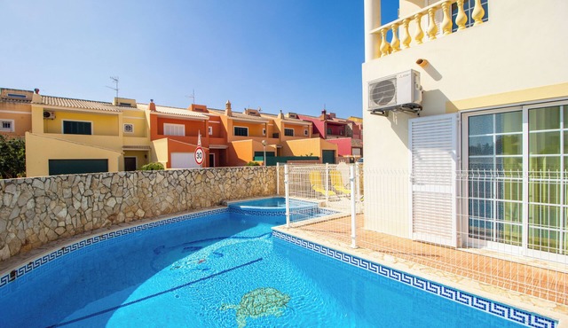 Villa Girasol with private swimming pool and jacuzzi in Lagos