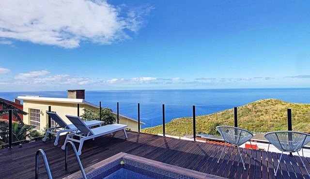 Villa Jasmin by Atlantic Holiday in Caniço