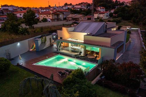 Villa les escapades luxo & piscine in Santa Maria da Feira
