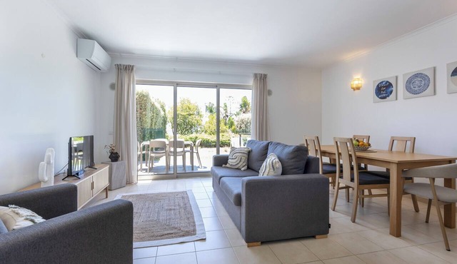 Villa Louisa - Garden Villa, Carvoeiro in Carvoeiro