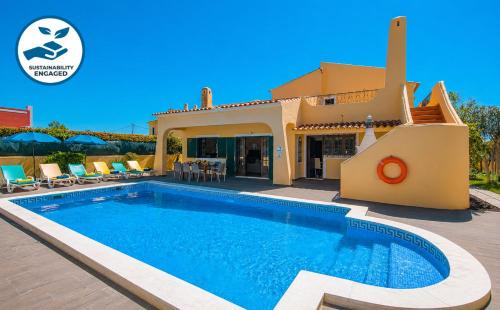 Villa Royal Sandals - com BBQ e piscina aquecível em Albufeira in Albufeira
