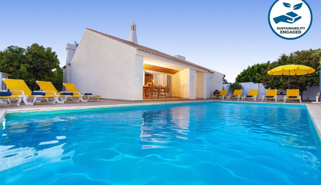 Villa with heatable pool and BBQ in Albufeira in Albufeira
