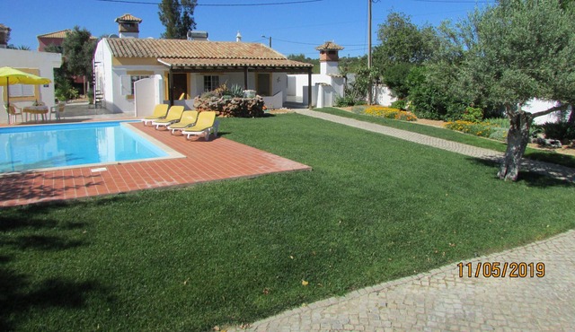 Villa with private pool. in Moncarapacho