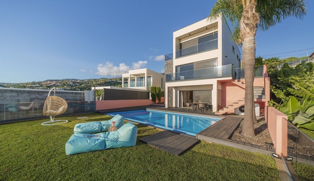 With pool and superb sea view - Villa Candelária in Ponta do Sol