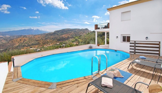 Wonderful bright, Spacious & Modern Holiday Home with Pool. Breathtaking Views in Comares