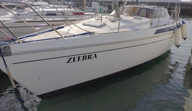 Zeebra - Jeanneau Espace 1000 sailboat in Lisboa