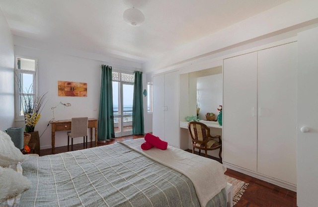 Apartment with balcony and a view in São Martinho in Funchal