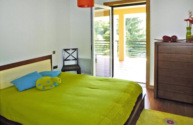 Holiday Vale Cambra 