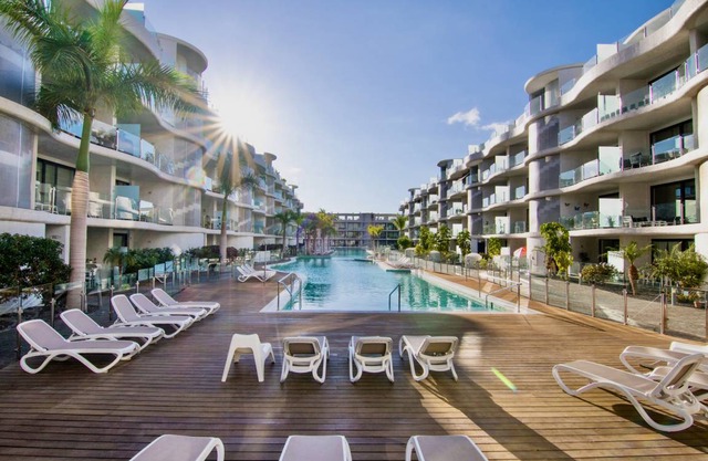 LAS OLAS in Palm-Mar