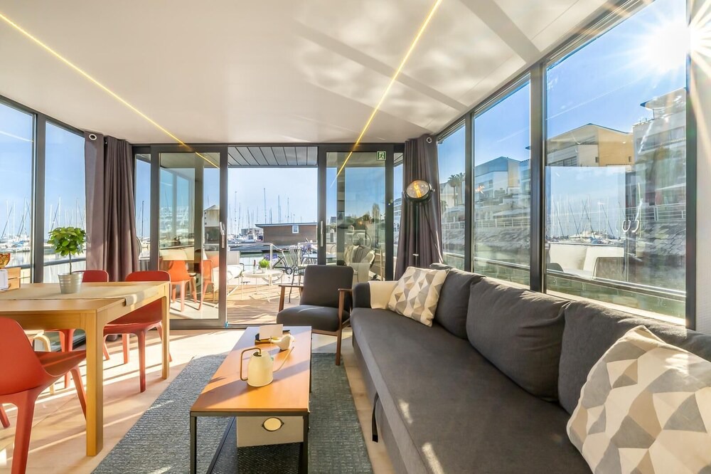 Photo of Livingroom in Parque das Nacoes