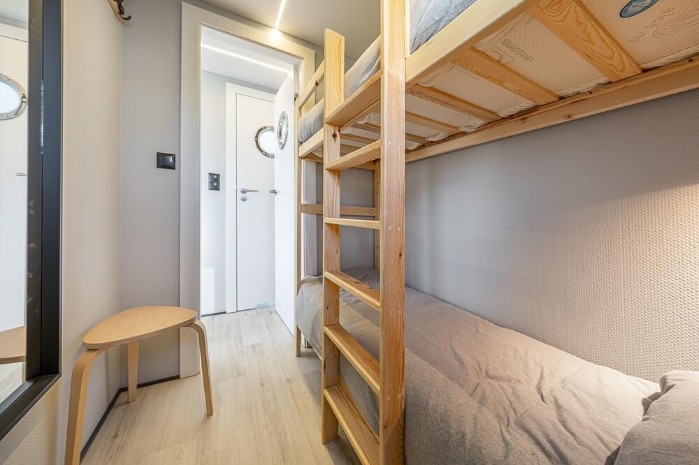 Photo of Bedroom in Parque das Nacoes