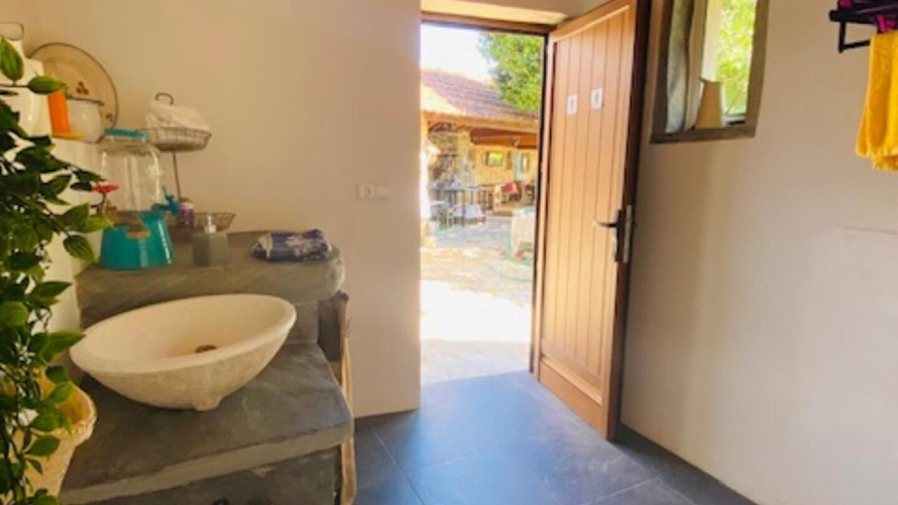 Photo of Bathroom in Tondela