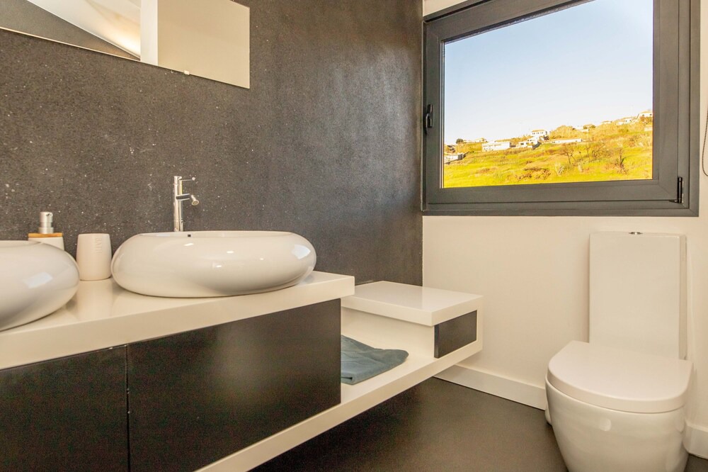 Photo of Bathroom in Faja da Ovelha