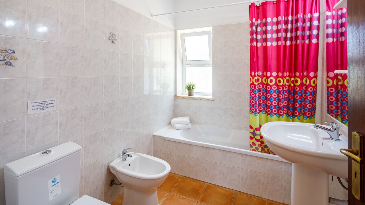 Photo of Bathroom in Monte Raposo