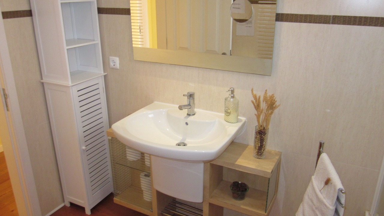 Photo of Bathroom in Garajau