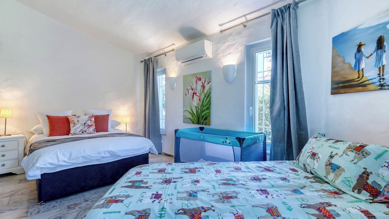 Photo of Bedroom in Mato Serrao