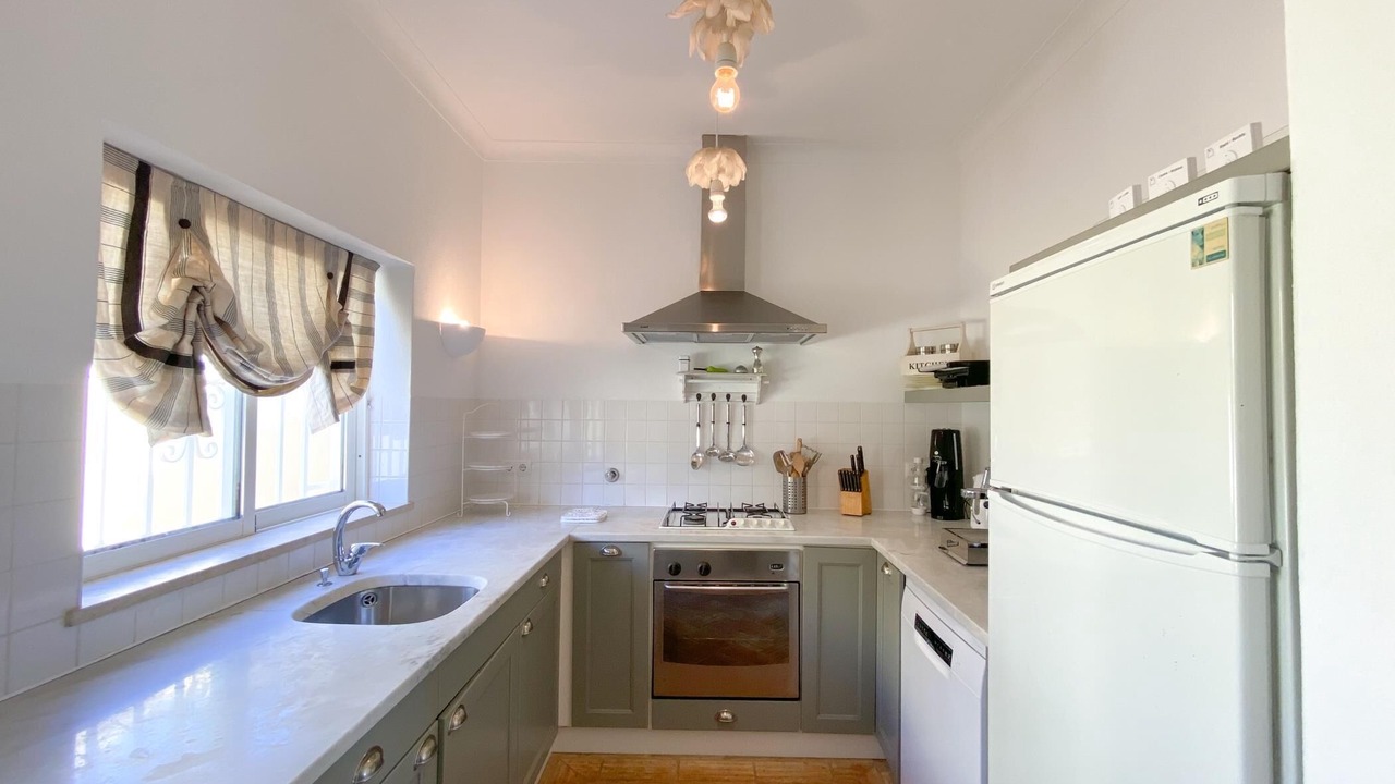 Photo of Kitchen in Meia Praia