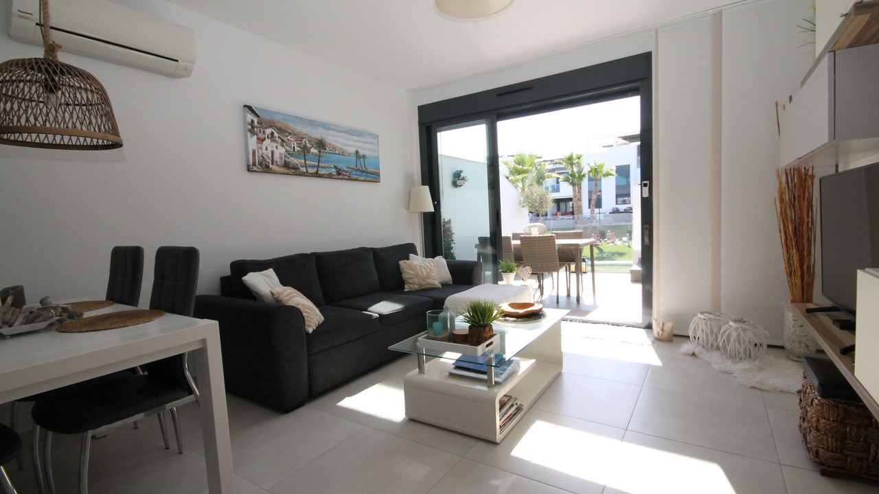 Photo of Livingroom in Los Altos