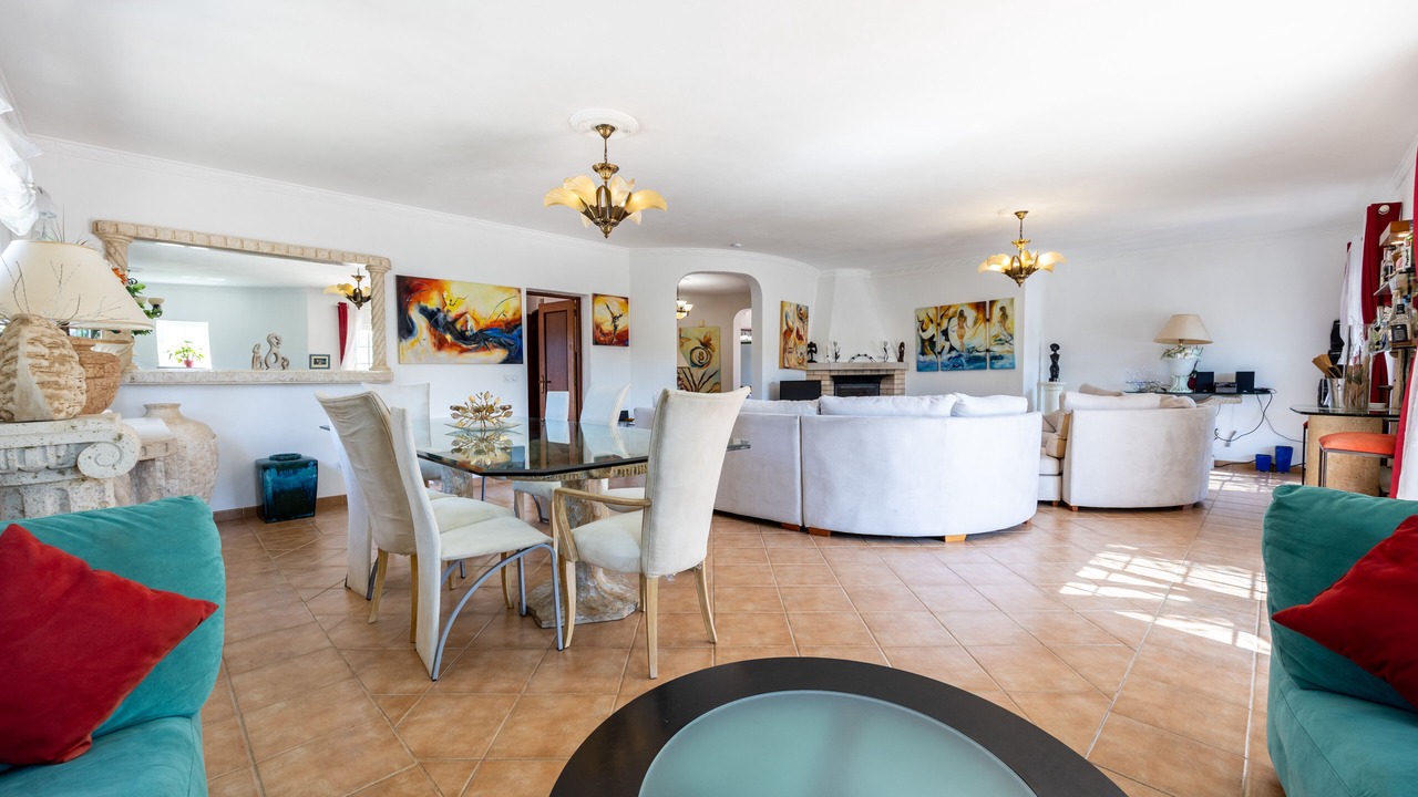 Photo of Livingroom in Porches
