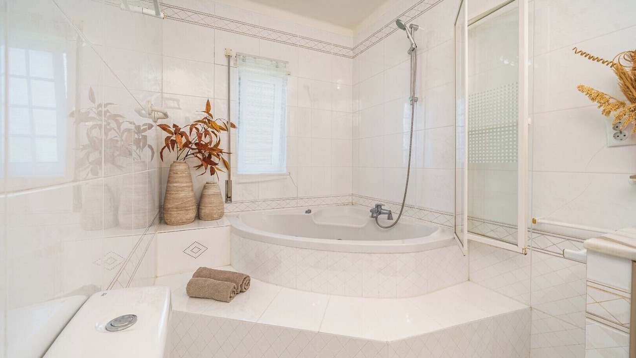 Photo of Bathroom in Porches