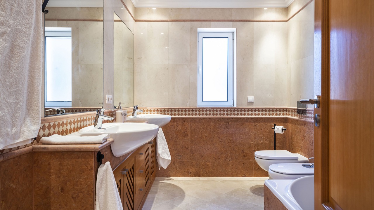Photo of Bathroom in Almancil