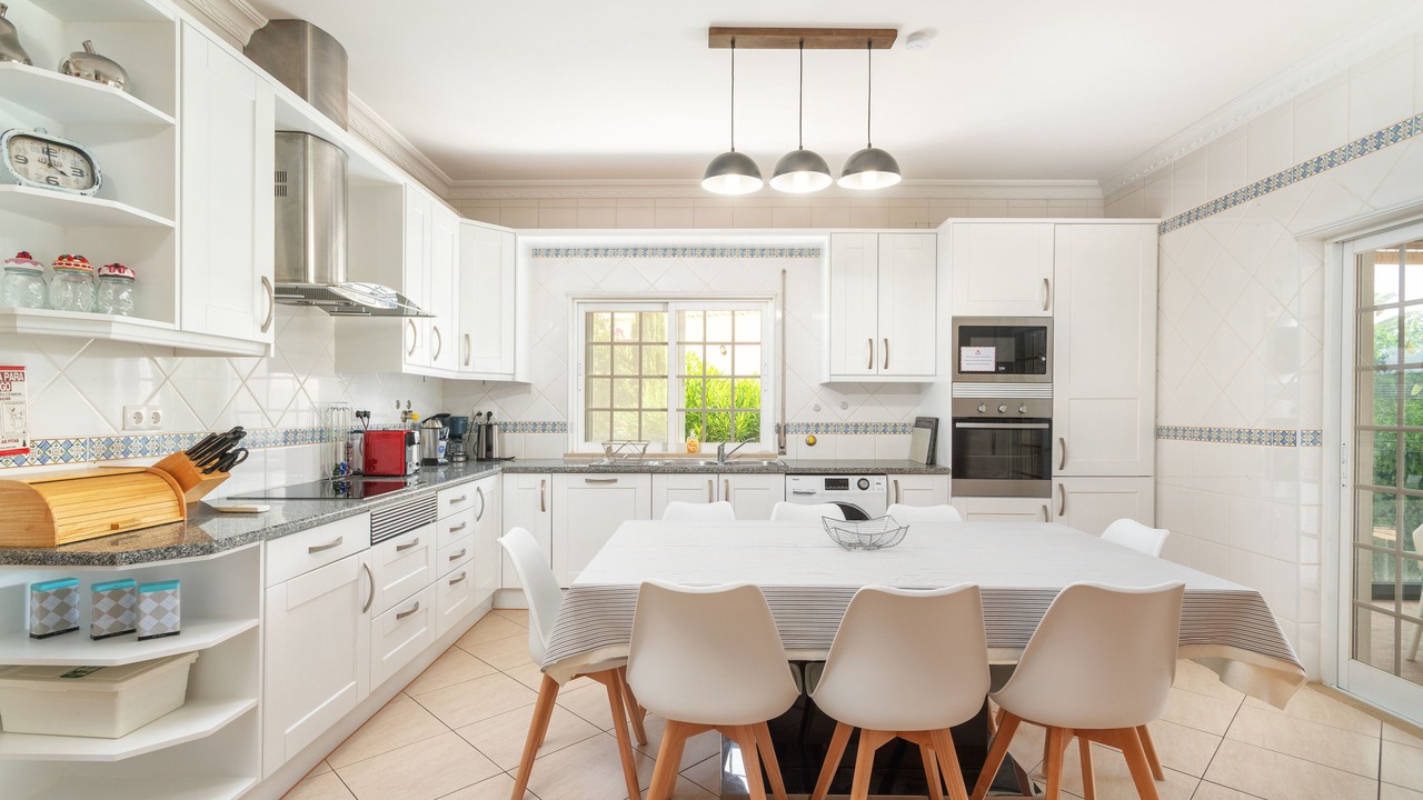 Photo of Kitchen in Quarteira