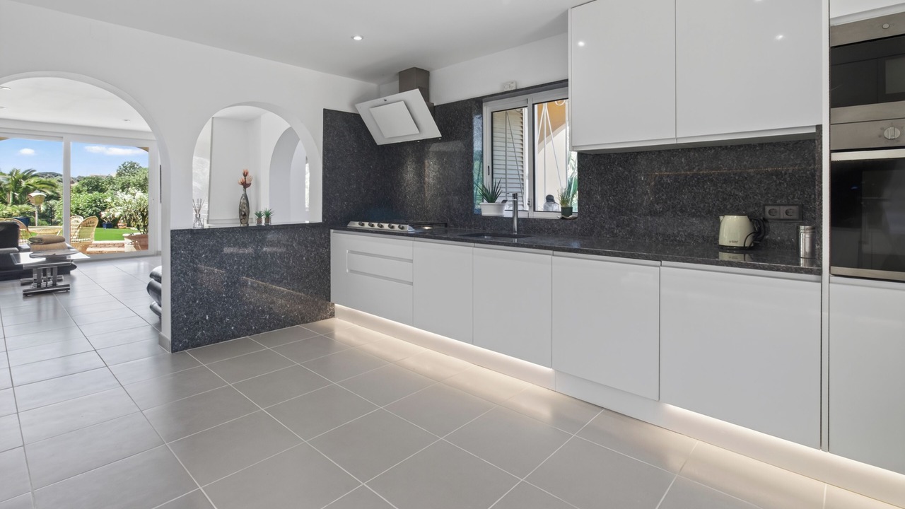 Photo of Kitchen in Monte Raposo