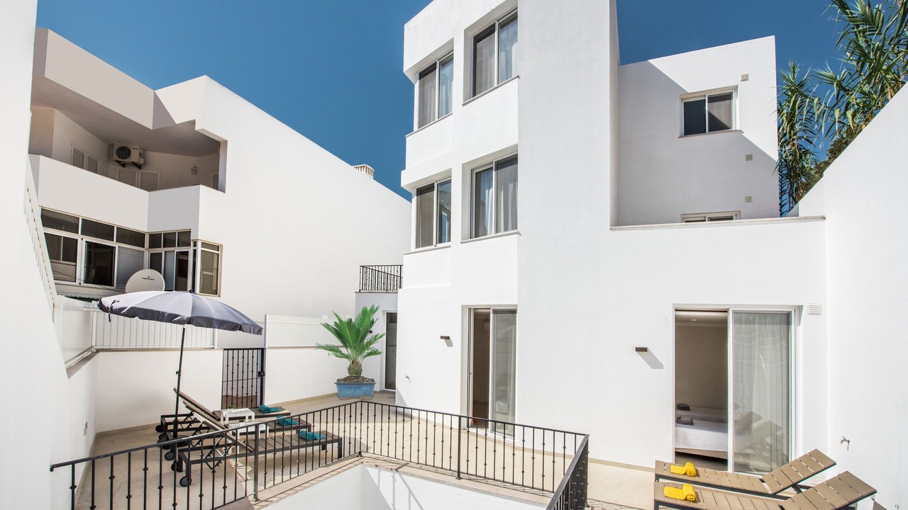 Photo of Patio Balcony in Olhos D'Agua