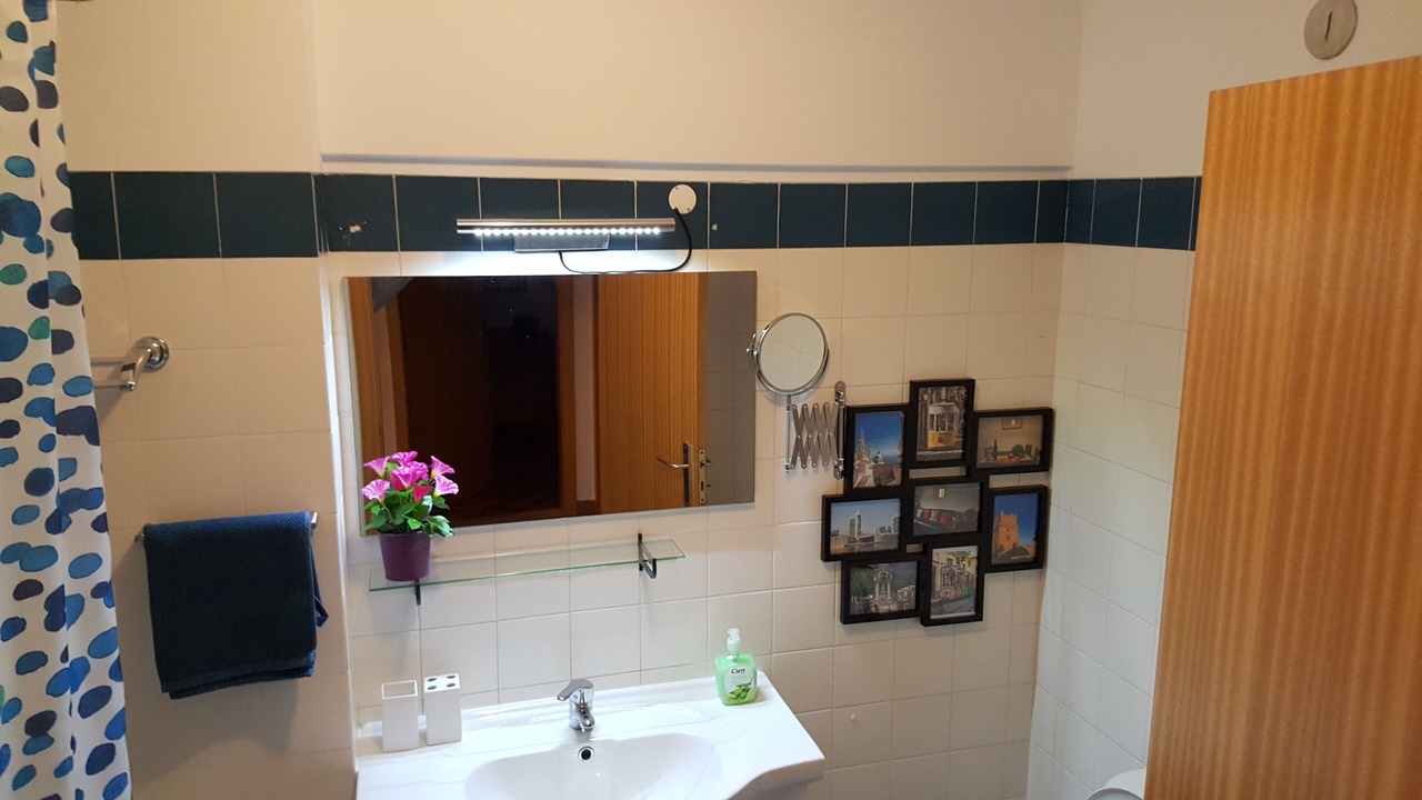 Photo of Bathroom in Olivais