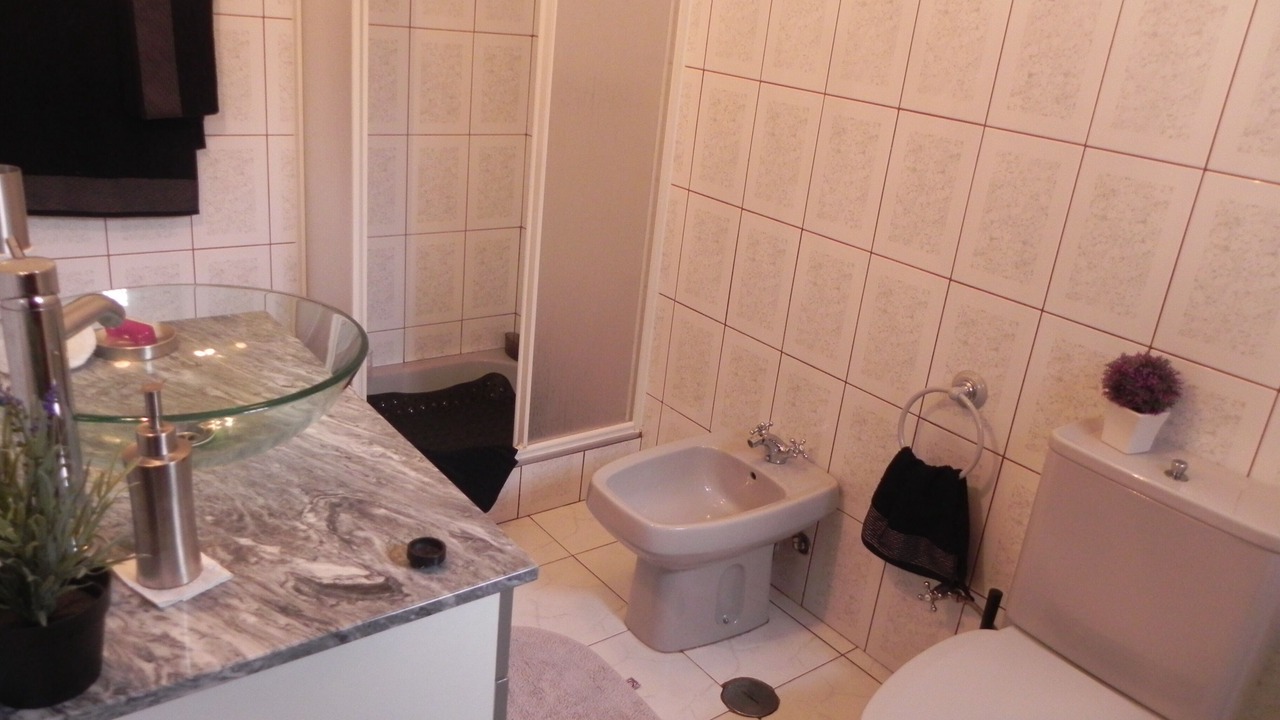 Photo of Bathroom in Guilhofrei