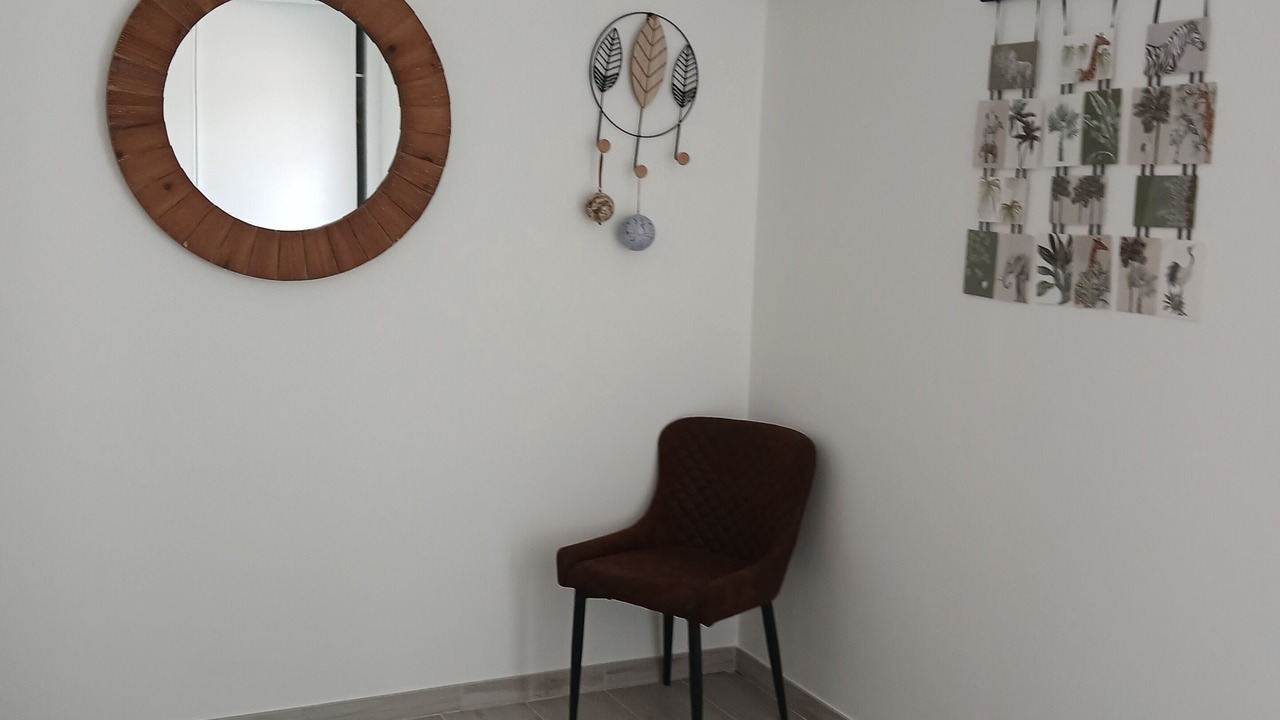 Photo of Bedroom in Tunes