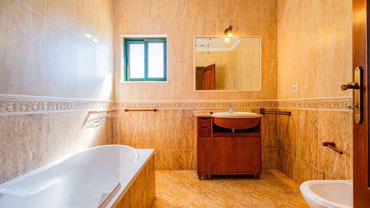 Photo of Bathroom in Urbanizacao dos Calicos